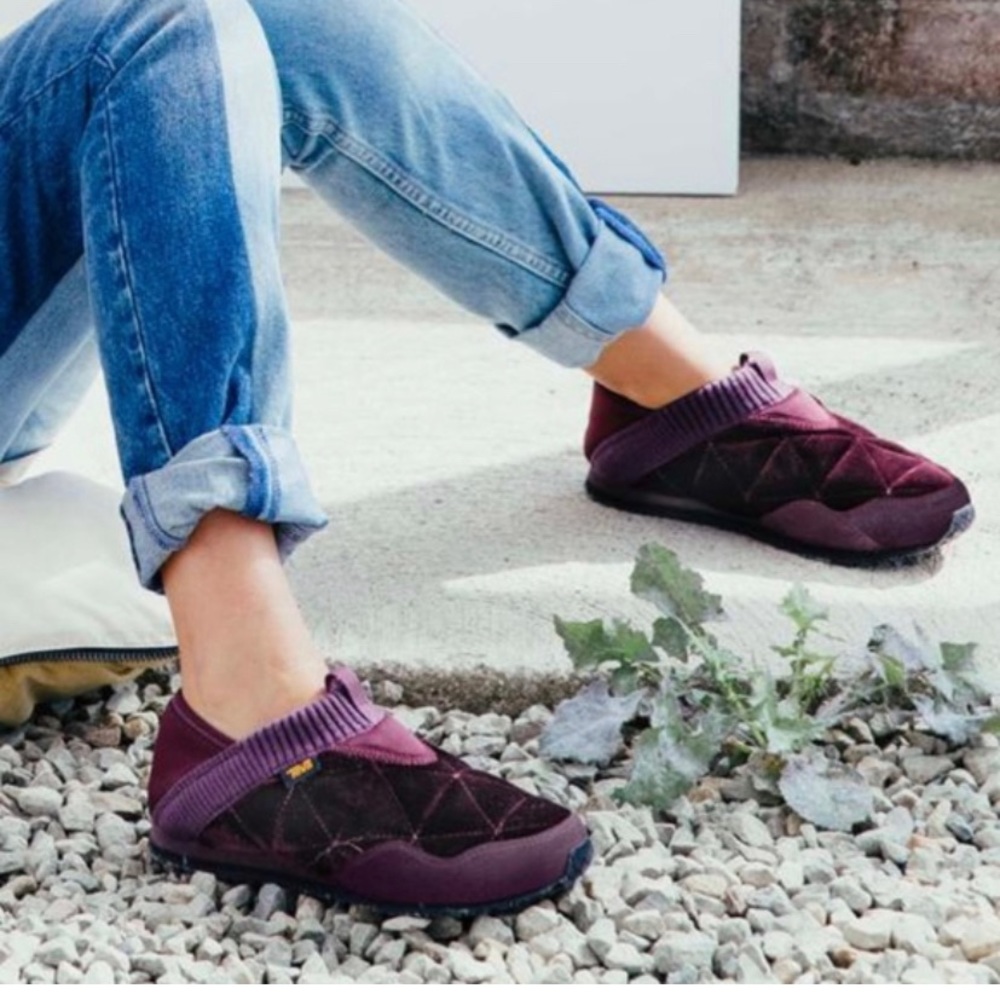 Teva velvet ember Moc in Fig size 9
